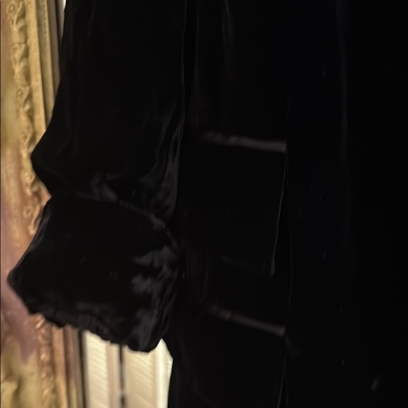 Bill Blass Black Velvet Women's smoking jacket with satin collar - Picture 4 of 7